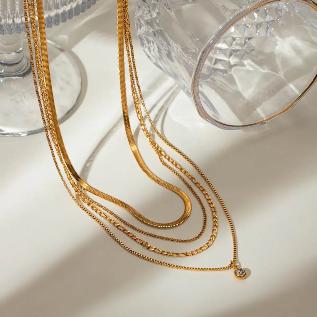 Amor Necklace